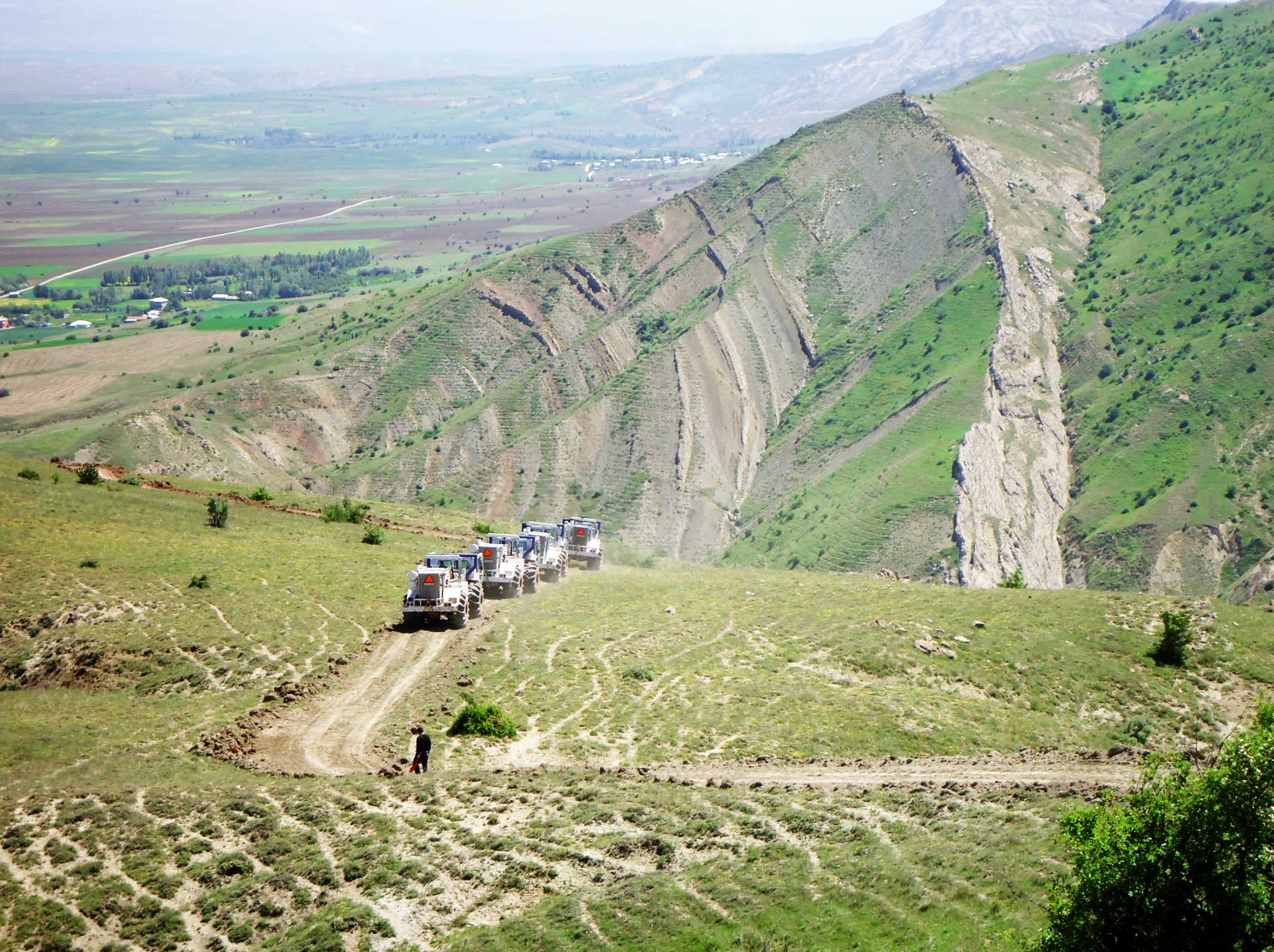 2D vibroseis survey in the Sivas Basin, Turkey.